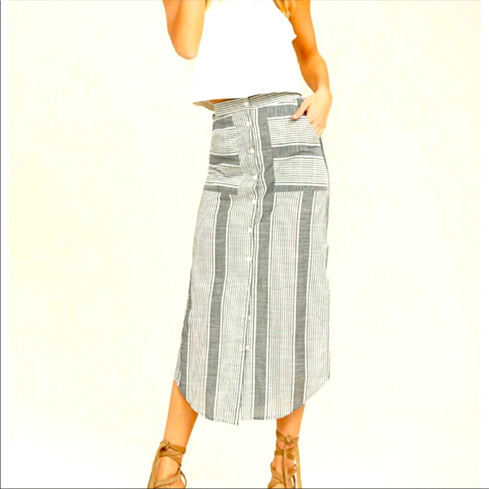 NWOT LULUS Button Down Midi Skirt Sz M